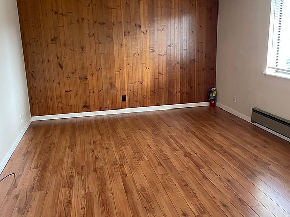 5th image of 741 Bartlett Ave #11