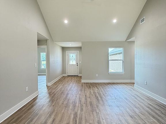 5th image of 112 Shady Ln