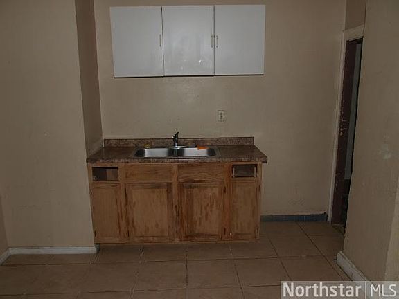 5th image of 3301 Sheridan Ave N