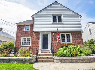 111 Los Robles St, Williamsville, NY 14221