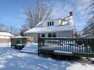 217 N Emerald Dr, McHenry, IL 60051