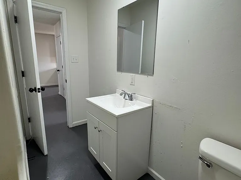 818 Taggart Ave #F — Photo 18