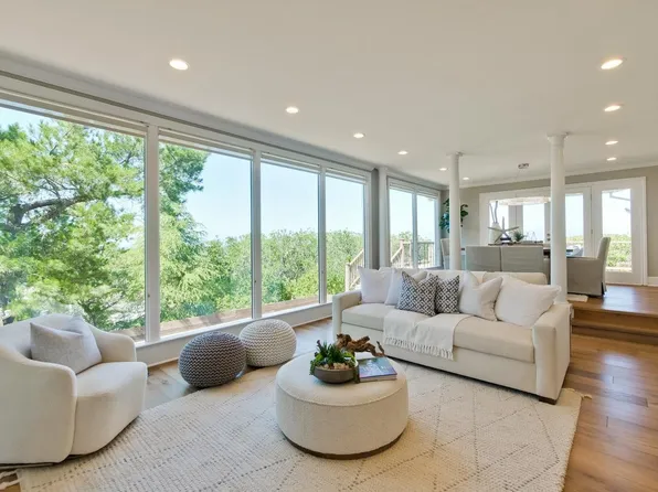 11210 Mount Crest Dr, Cupertino, CA 95014