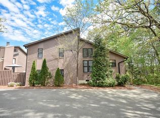 1877 Stonewood Dr, Winston Salem, NC 27103