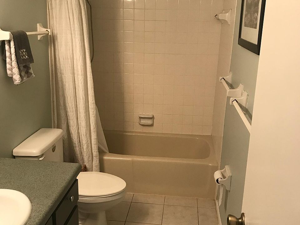 1st image of 1560 Colonial Blvd APT 232