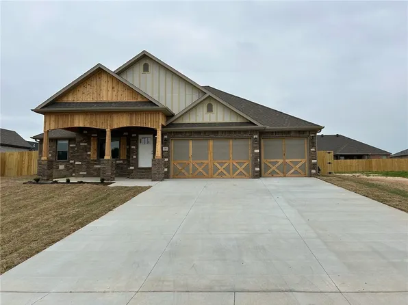 5767 Poppy Ave, Springdale, AR 72762