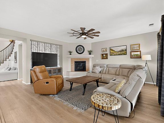 2nd image of 1044 Cristanos Dr