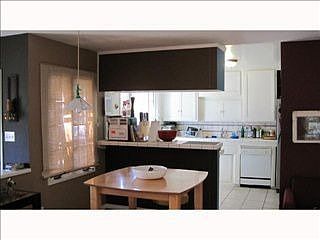 2nd image of 1580 Chatsworth Blvd