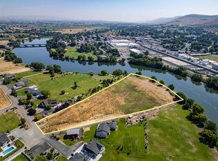 723 S 1366th Pr SW, Prosser, WA 99350