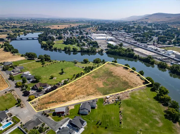 723 S 1366th Pr SW, Prosser, WA 99350