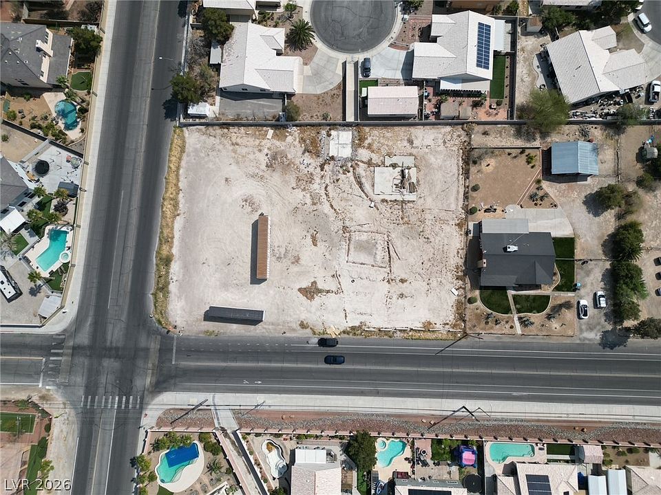 2nd image of 5966 Rio Vista St