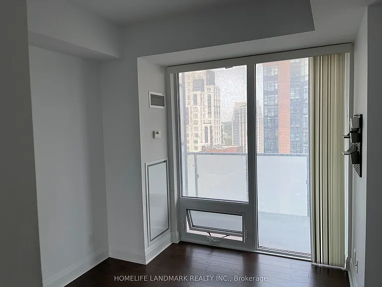 1080 Bay St #2510 — Photo 13