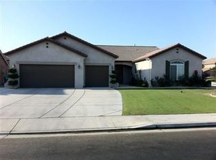11402 California Poppy Dr, Bakersfield, CA 93311
