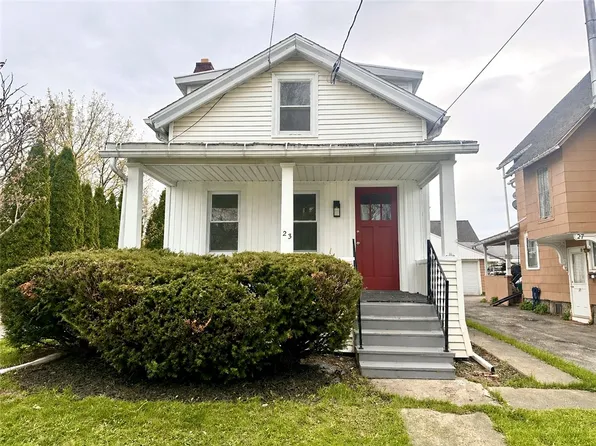 23 W High St, Lockport, NY 14094