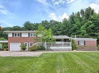 129 Race Track Rd, Hanover, PA 17331