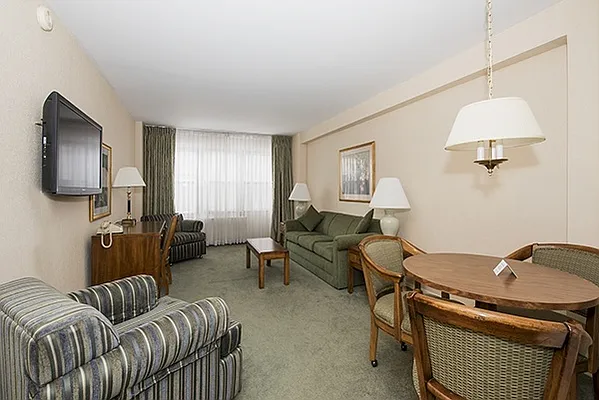 Rented by Nest Seekers International | media 9