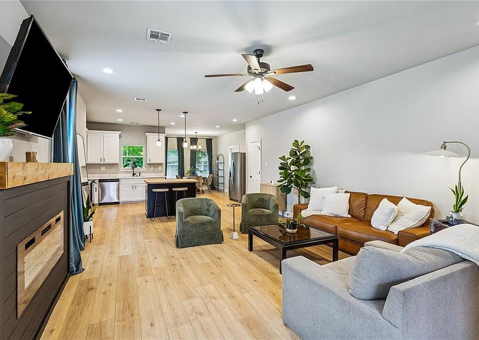 1511 Jasmine St, Mandeville, LA 70448 | Zillow