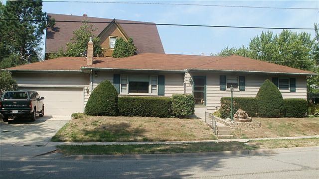 1st image of 6 Marshall Pl