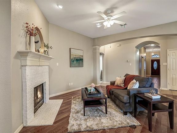 3rd image of 908 Snowbird Dr