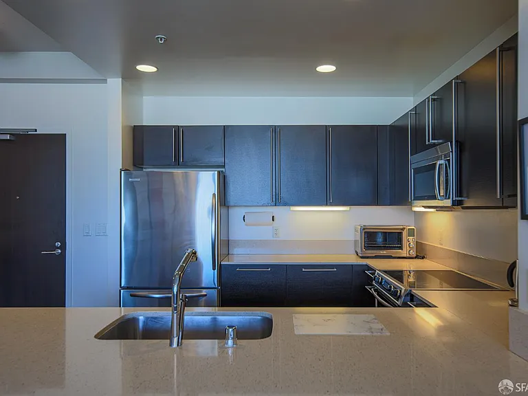 1160 Mission St #2102 — Photo 17