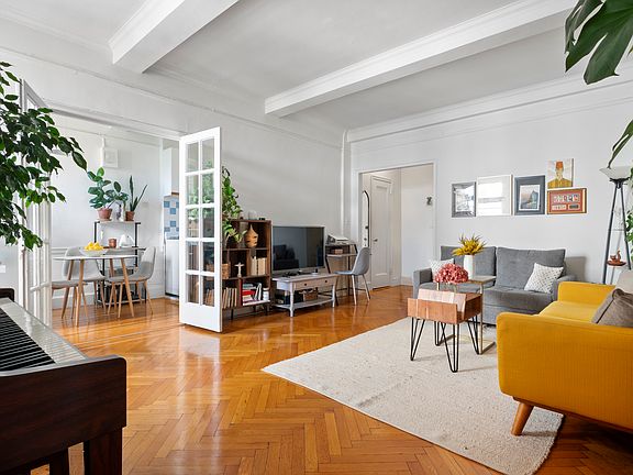 4th image of 124 W 93rd St APT 9D