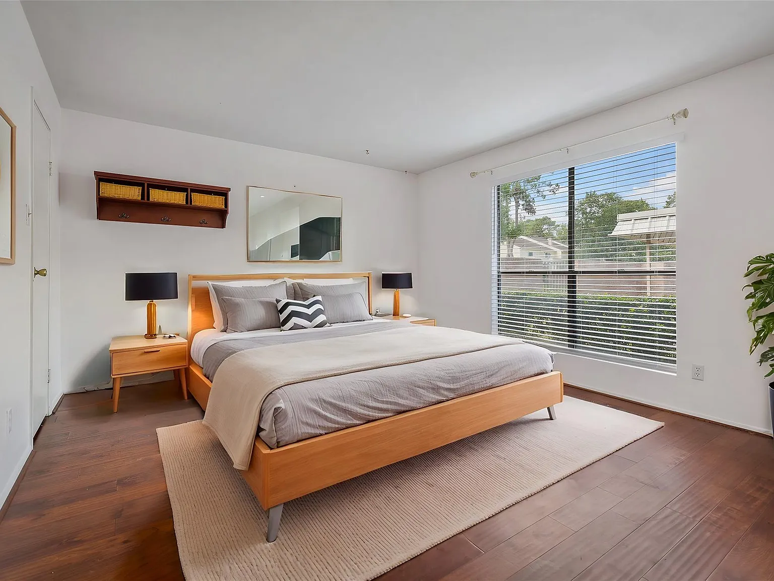 1 bed, 1.0 bath, 863 sqft, $1,200 — Photo 4