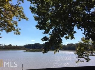 1181 Green Briar Dr, Madison, GA