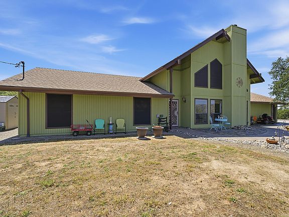 3rd image of 40070 Lilley Mountain Drive