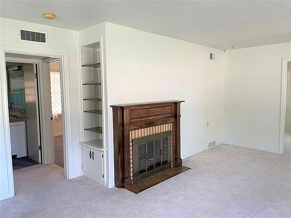 3rd image of 1024 Sherman St