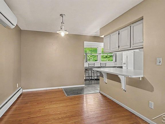 4th image of 209 Westview Dr