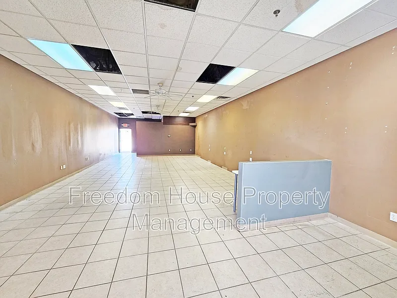 Studio, 1.0 bath, 1000 sqft, $1,250 — Photo 3