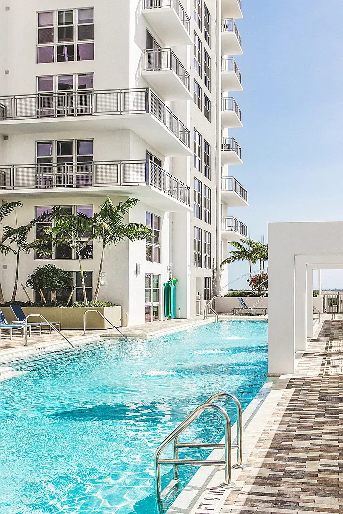 The Palmer Dadeland Apartments East — Photo 3
