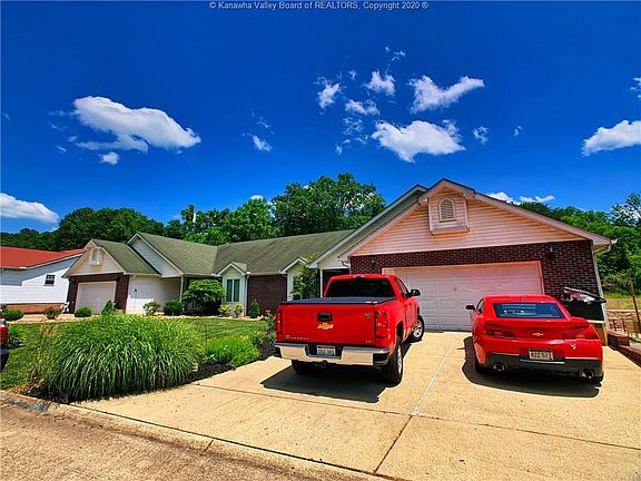 3rd image of 202 Shasta Dr