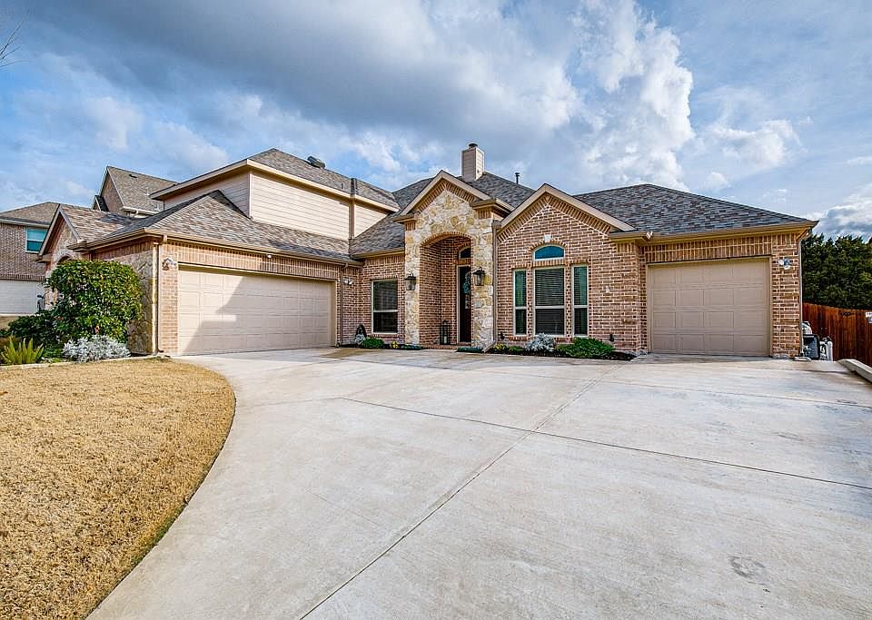 1st image of 621 Southwestern Dr
