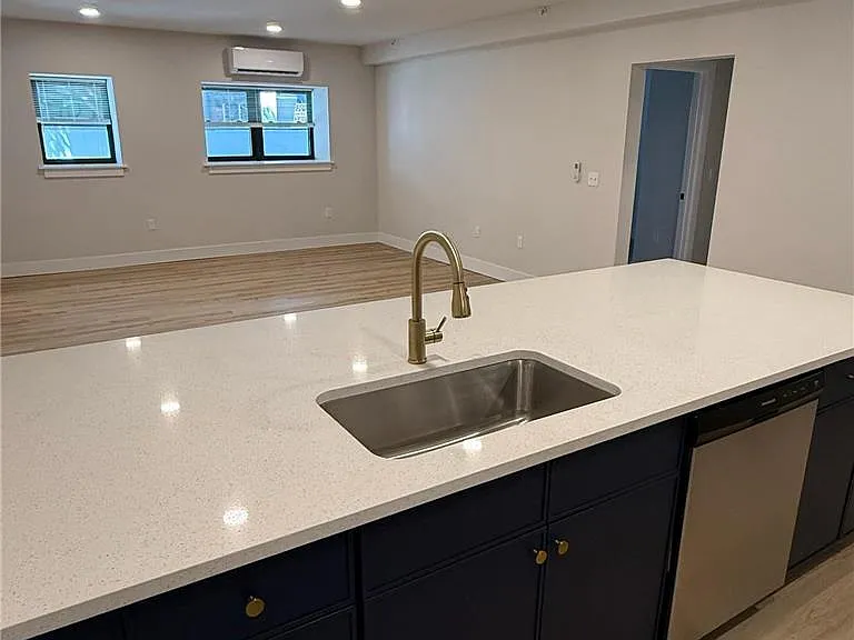 211 South St #5 — Photo 3