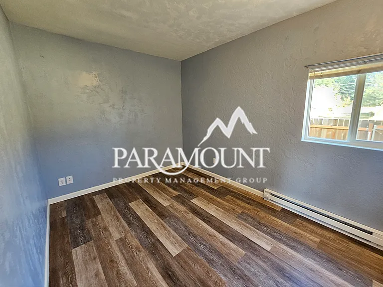 2533 Strassburg St NE — Photo 9