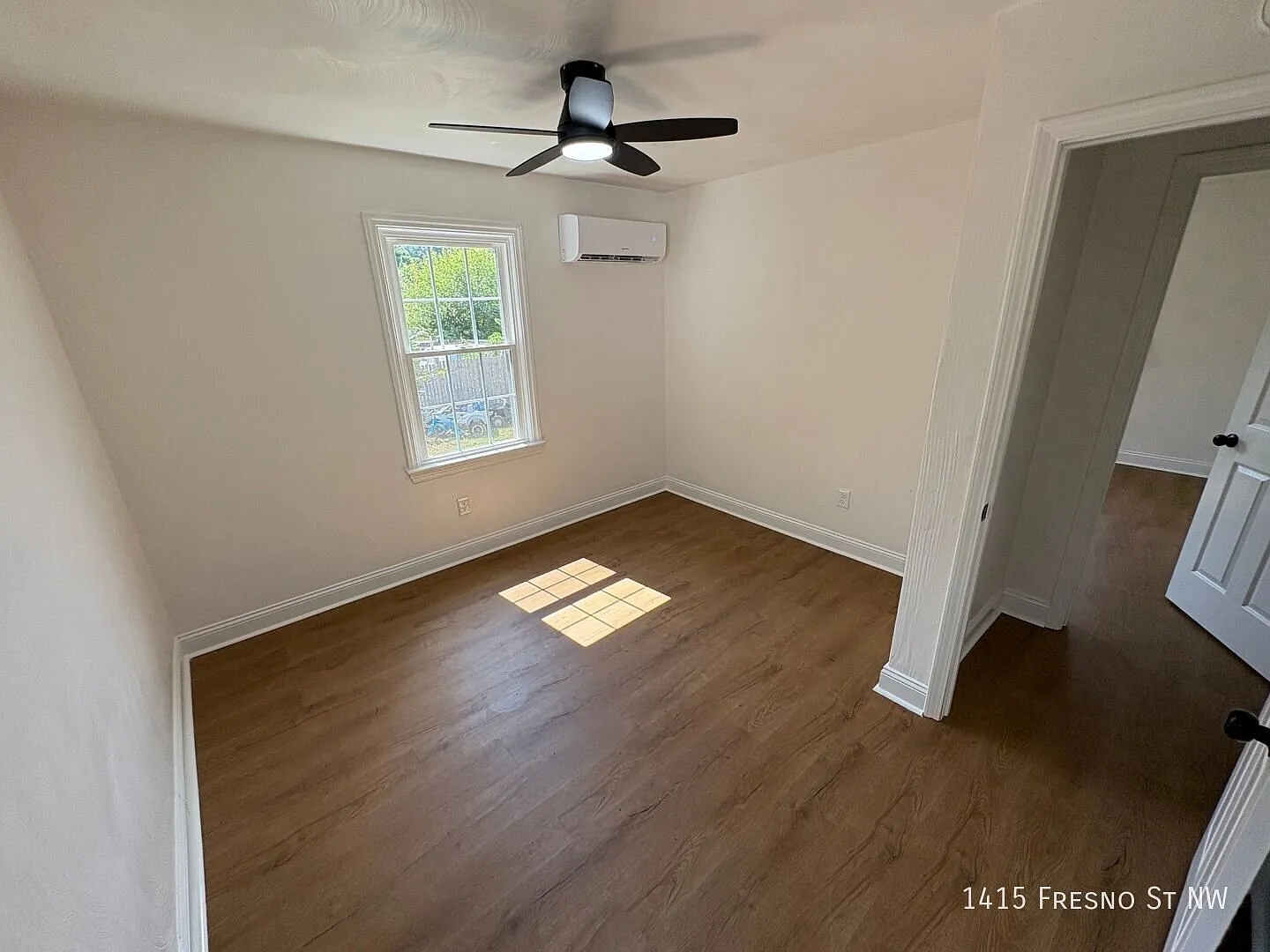 Charming 2-Bedroom Home in Northwest Roanoke with Large Yard & Back Deck — Photo 3