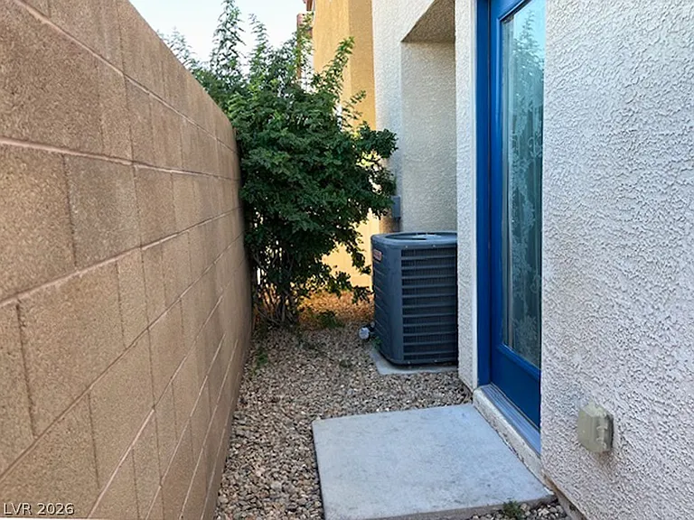 8102 Lake Chippewa St — Photo 34