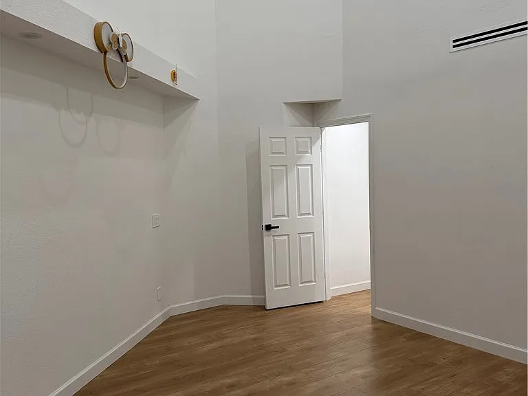41527 Myrtle St — Photo 11