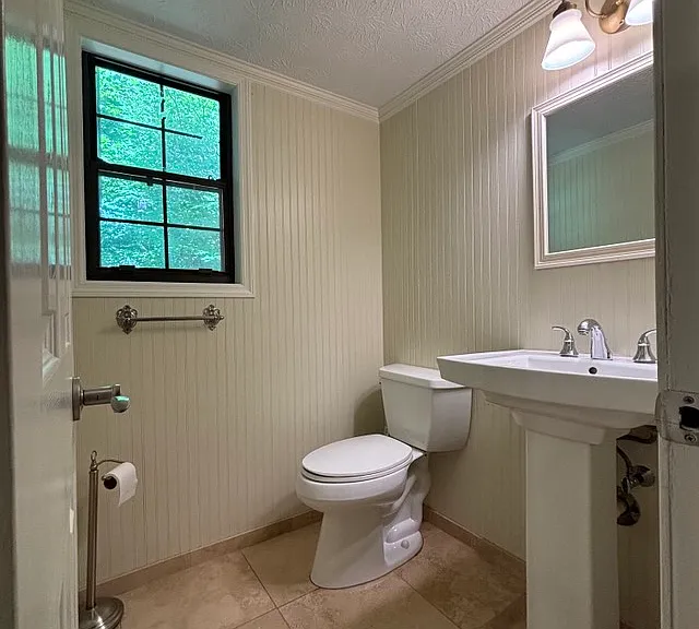 4635 Saybrook Ct — Photo 10