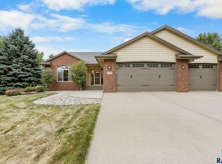 3429 S Moonflower Ave, Sioux Falls, SD 57110