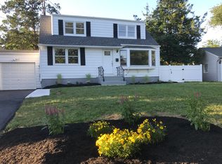 14 Prentiss Rd, New Brunswick, NJ 08901