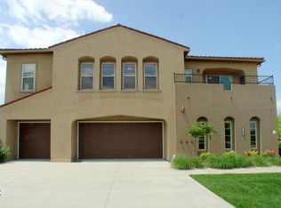 140 S Tuscany Dr, Hollister, MO 65672