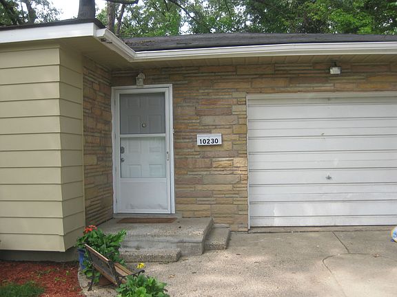 2nd image of 10230 Oak Park Blvd