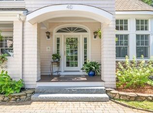 40 Canoe Club Ln, Pembroke, MA 02359