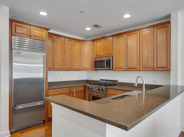 7400 River Road image 6 of 31