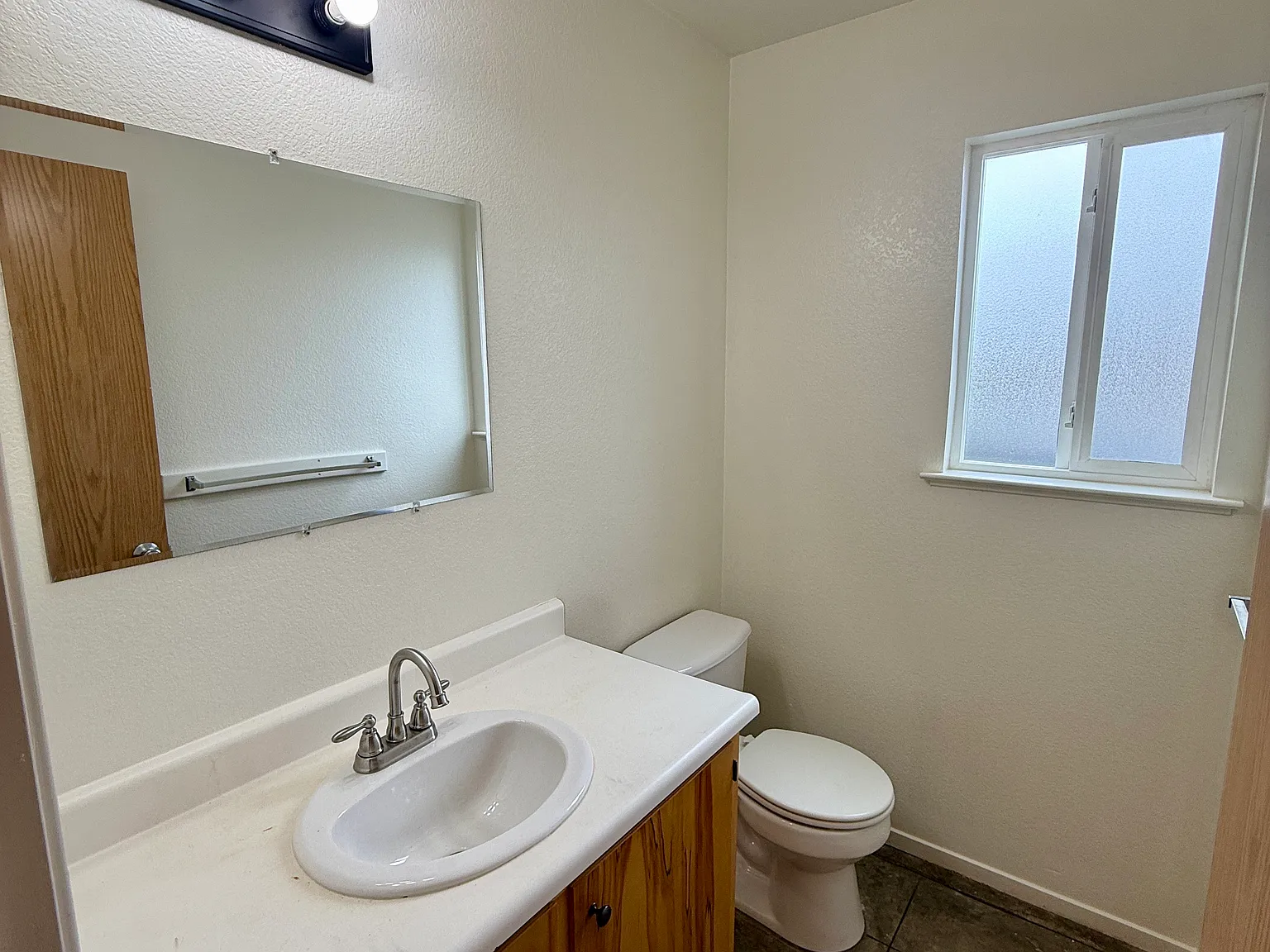 4 bed, 1400 sqft, $2,400 — Photo 2