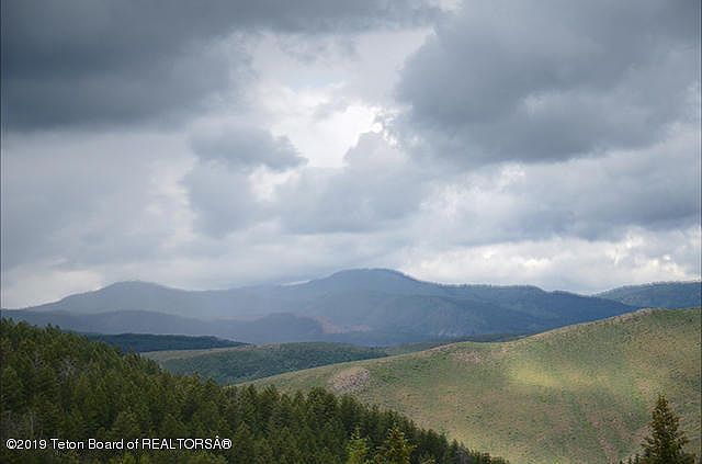 2nd image of 8 Ridges At Star Valley