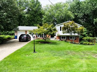 8818 Gateshead Rd, Alexandria, VA 22309