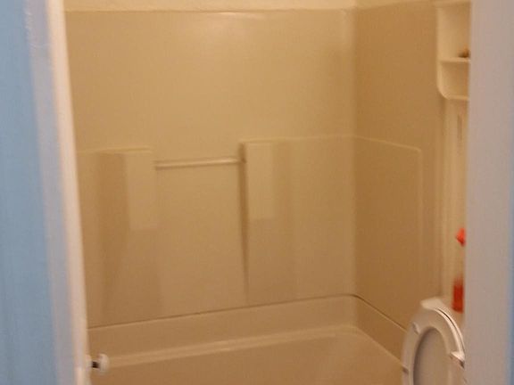 4th image of 731 W Washington St #1